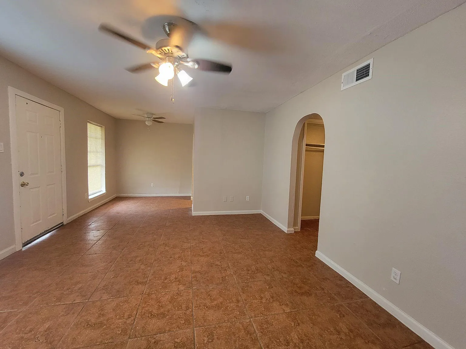 7301 Jensen Dr — Photo 2