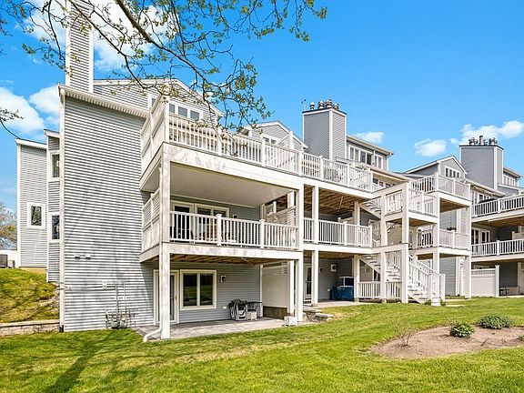 2nd image of 114 Cliffside Dr