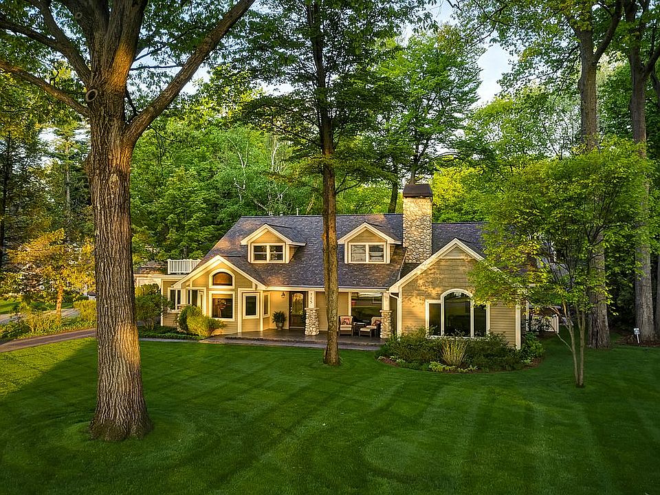 1st image of 715 Birchwood Ave