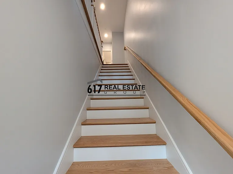124-5 Kenrick St — Photo 9