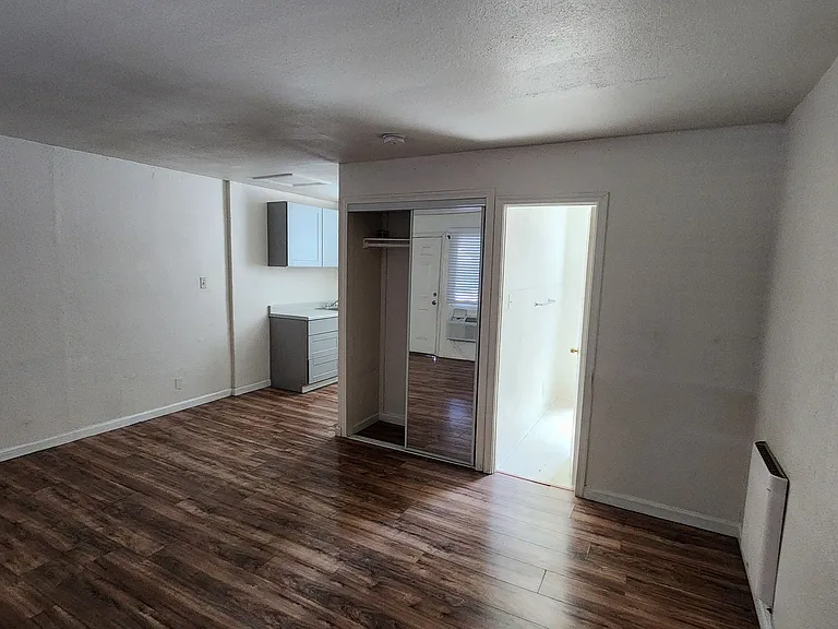 311 N 16th St #5 — Photo 5
