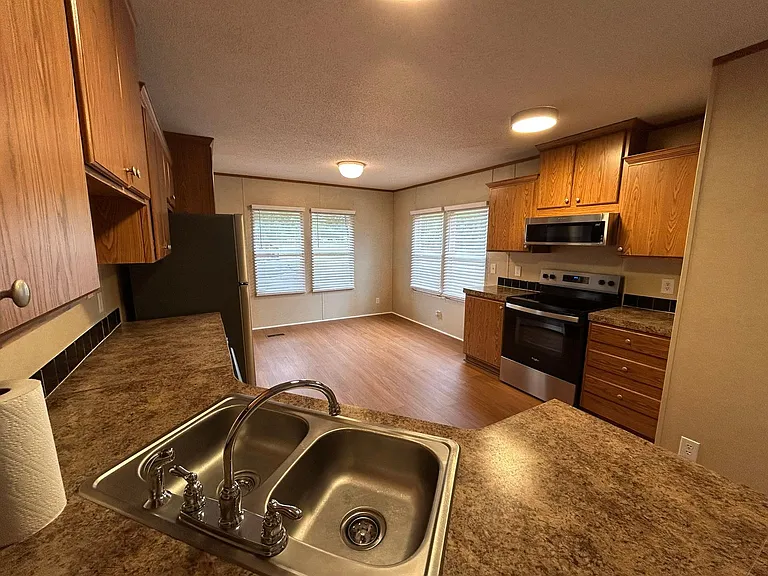 1386 Cherrytree Rd NE — Photo 6