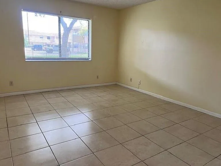 10001 W Atlantic Blvd #116 — Photo 11