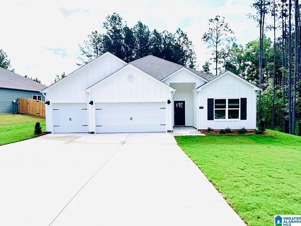 732 Empire Ave
