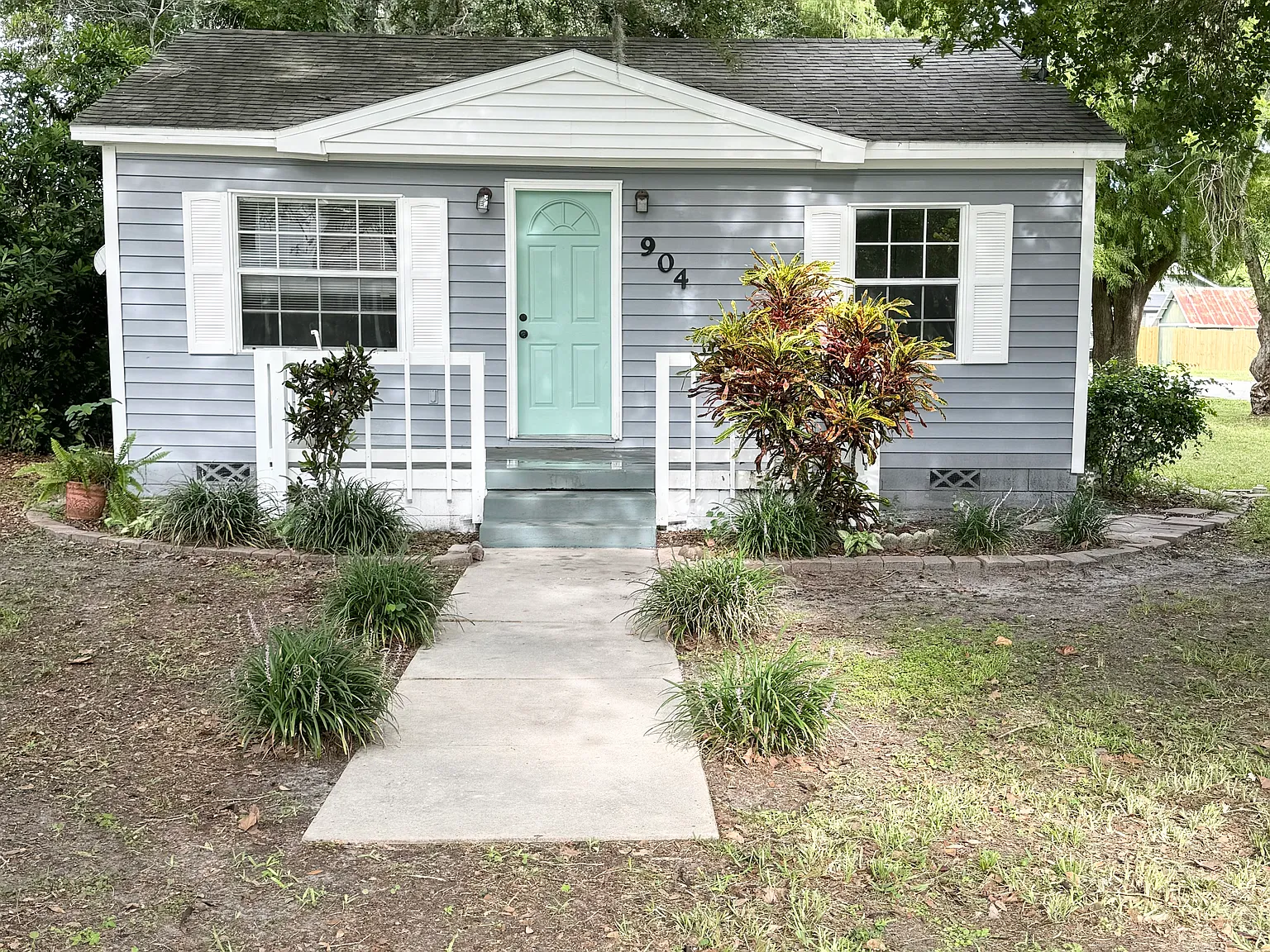 3 bed, 1008 sqft, $1,650 — Photo 1