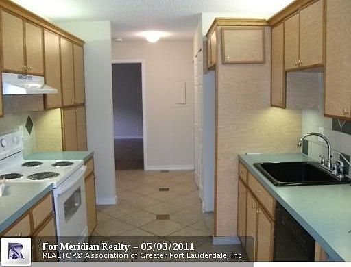 2nd image of 2546 Carambola Cir N #18109