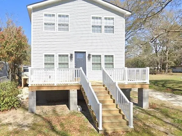 85 Pine Ln, Grantsboro, NC 28529