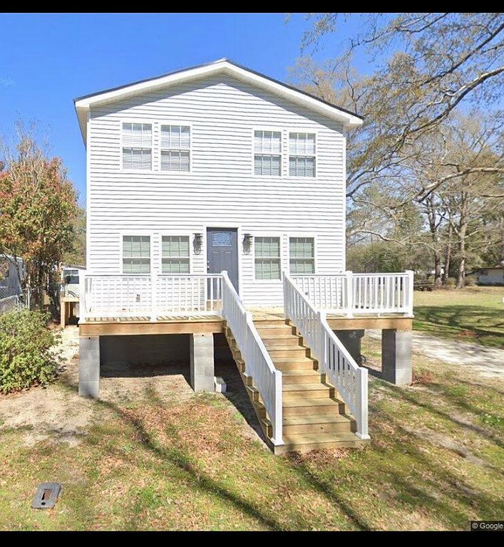 85 Pine Ln - Property Image