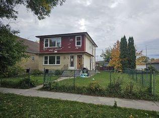 1458 Pritchard Ave #1, Winnipeg, MB R2X 0H5