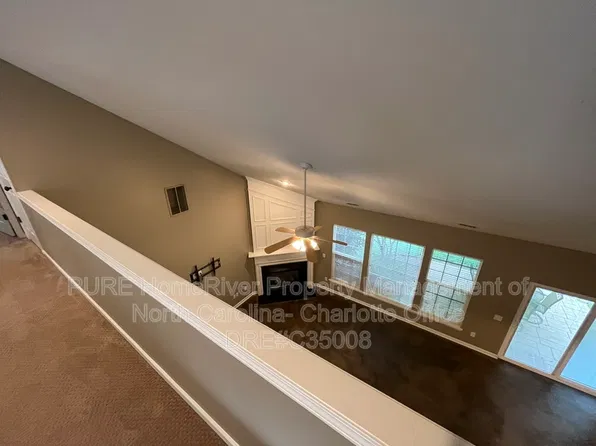 8903 Darcy Hopkins Dr, Charlotte, NC 28277