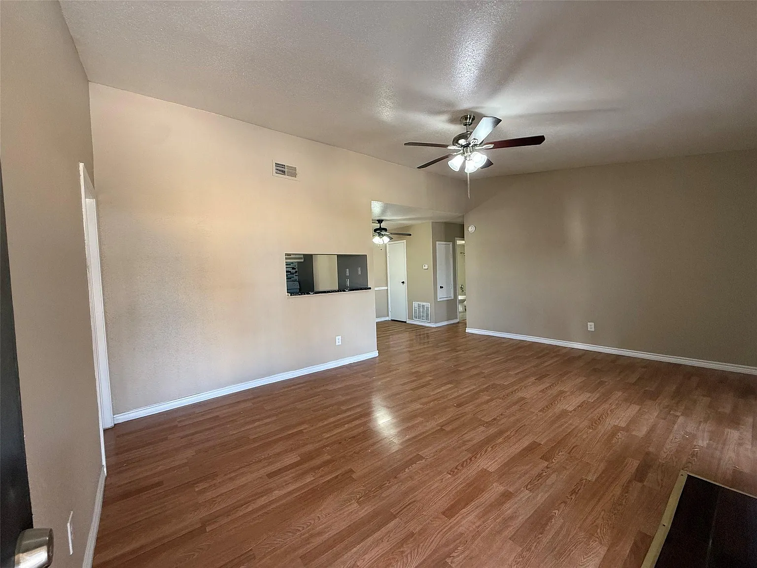 2 bed, 2.0 bath, $1,325 — Photo 2