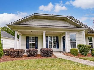 10135 Bishops Gate Blvd, Pineville, NC 28134