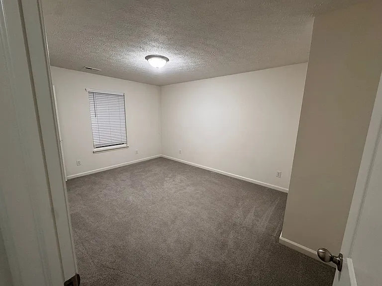 1710 Foudray Cir S — Photo 11