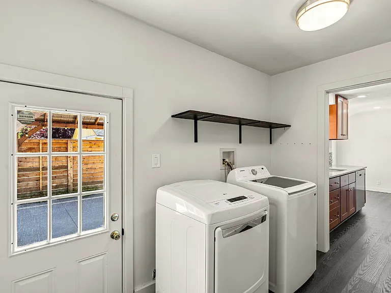 510 Keene Dr — Photo 17