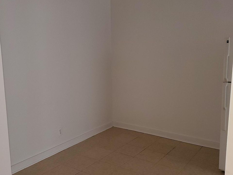 1st image of 6826 N Wayne Ave APT 1B