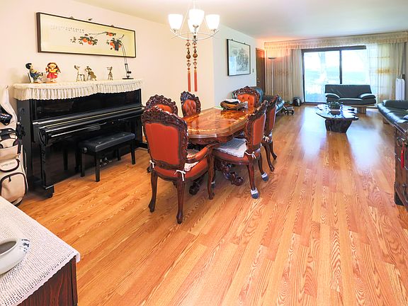4th image of 4106 Cove Ln APT A