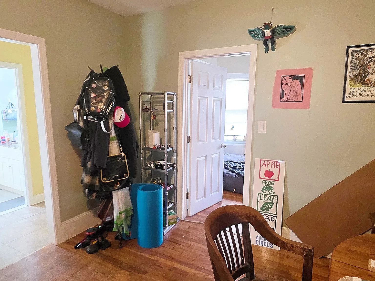 2 bed, 900 sqft, $2,300 — Photo 4