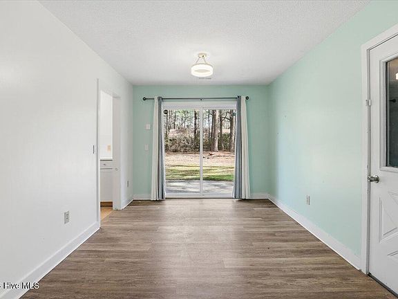 5th image of 1435 Pineridge Drive