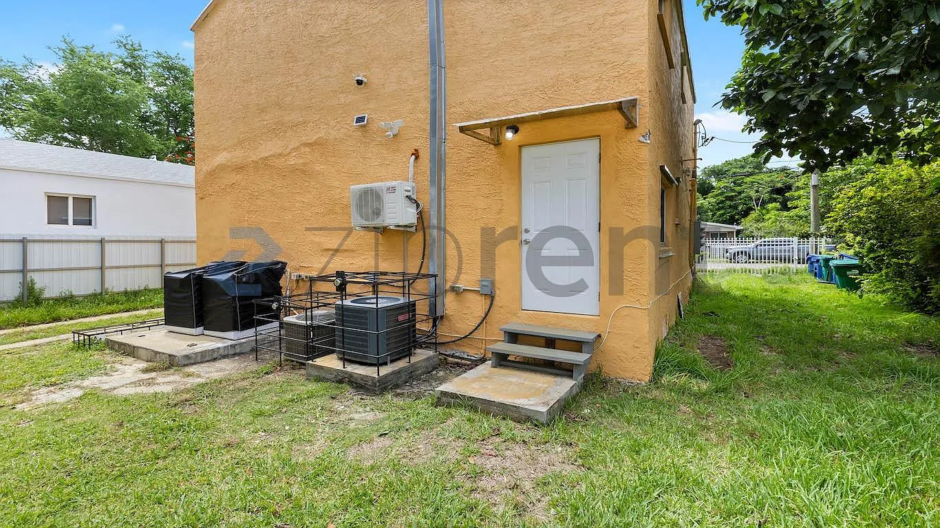 1 bed, 350 sqft, $1,400 — Photo 4