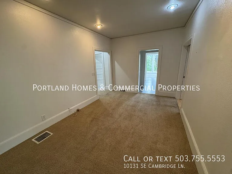 10131 SE Cambridge Ln — Photo 2