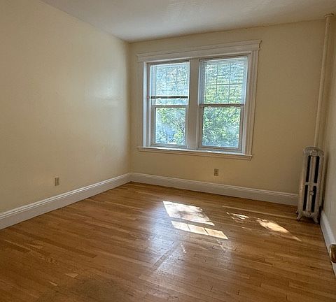 3rd image of 37-41 Wendell St #2L