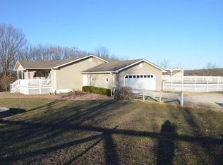 2949 Blue Mines Rd, Saint Clair, MO 63077