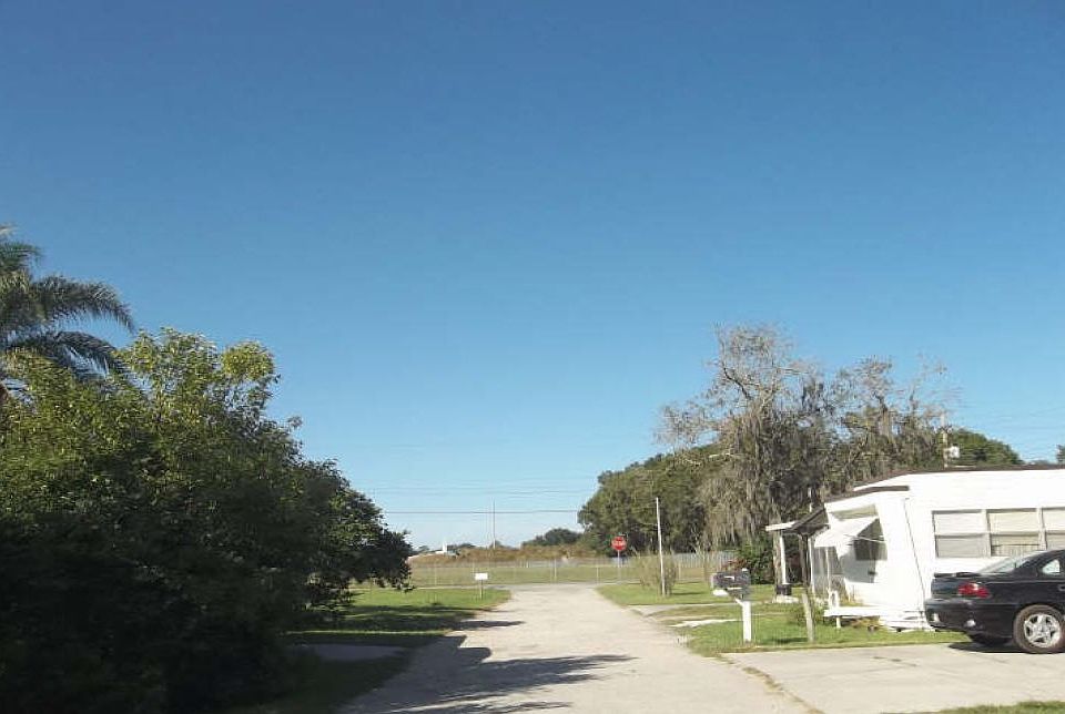2nd image of 2906 Rossi Ln