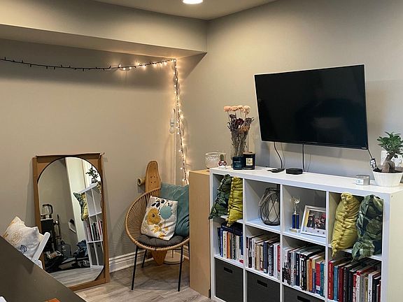 common space 
Note: Does not come furnished