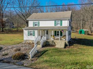 113 Walnut Valley Rd, Columbia, NJ 07832