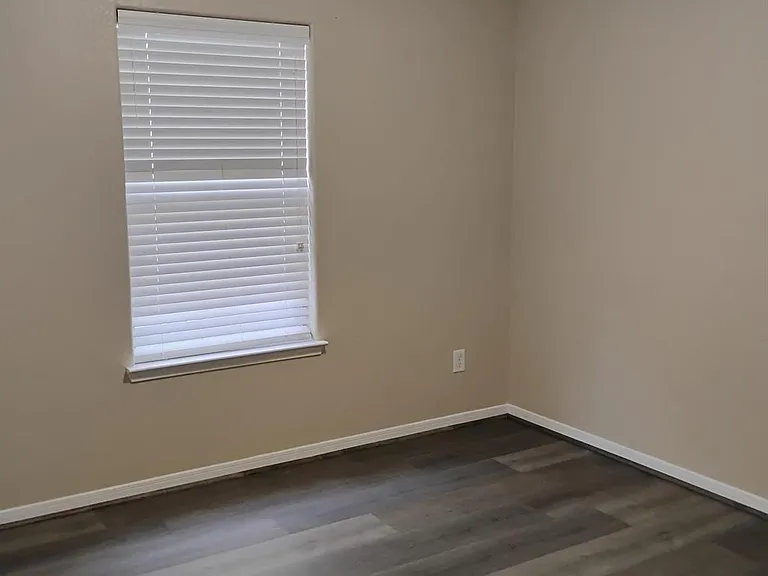 9115 Summer Valley Ln — Photo 20