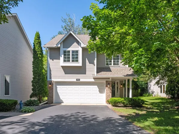 15525 Sussex Dr, Minnetonka, MN 55345