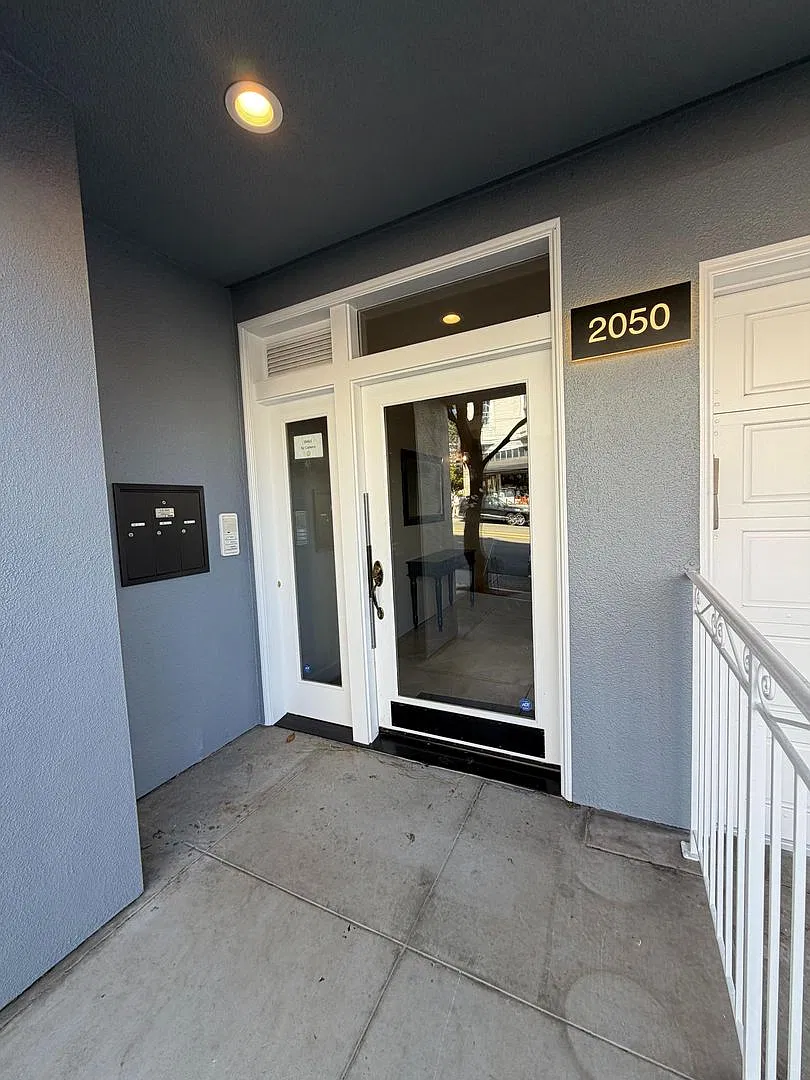 (C) 2050 Divisadero St #3 — Photo 2
