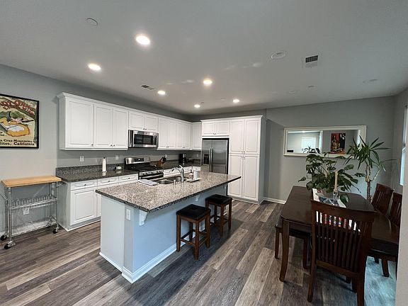 4th image of 1065 Sea Glass Way