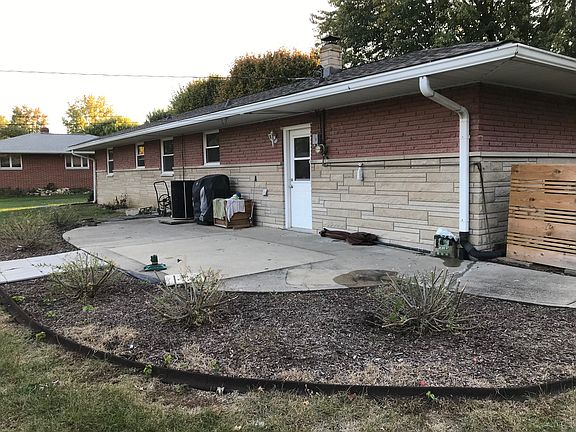 3rd image of 6365 Brookdale Dr