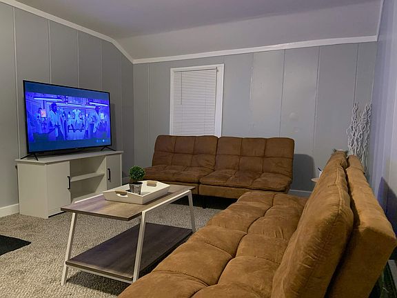 4th image of 139 Draper Ave #3
