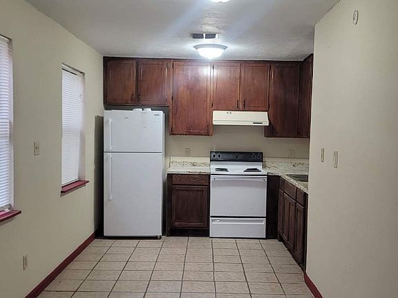 5th image of 306 White Dr #1A