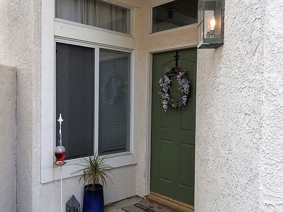 2nd image of 2615 Catalina Ct