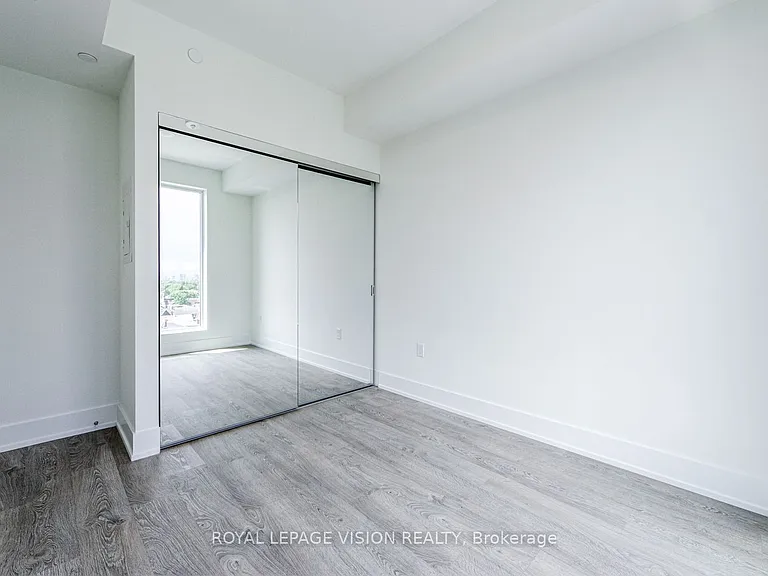 858 Dupont St #604 — Photo 19