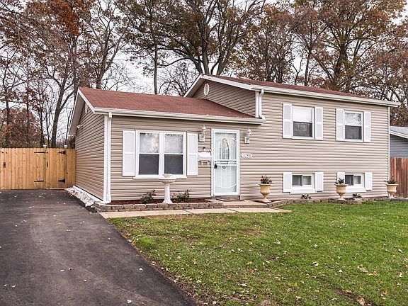 2nd image of 3298 Coleen Dr
