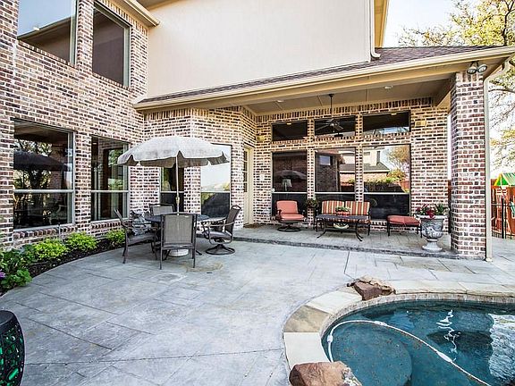 3rd image of 4524 Druid Hills Dr