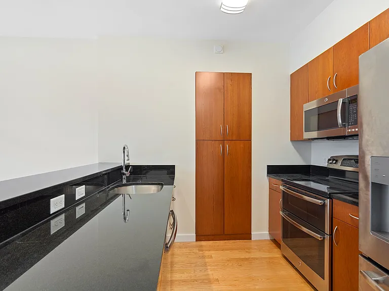 11 Miner St #201 — Photo 10