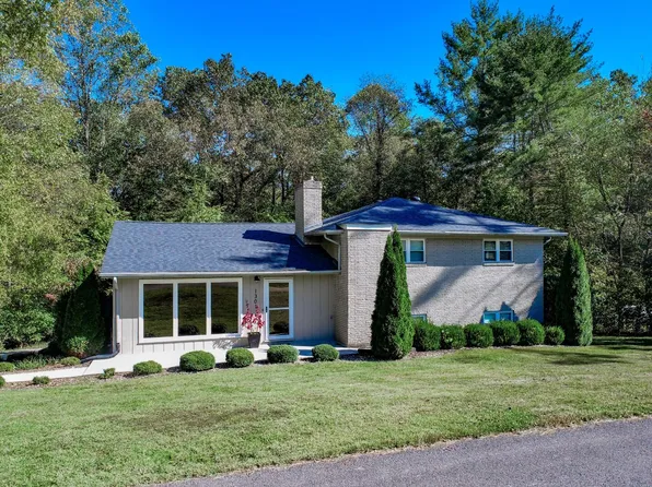 1301 Golf Course Rd, Newport, TN 37821