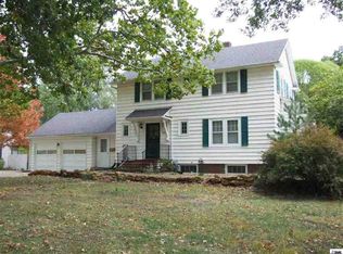 2832 SE Indiana Ave, Topeka, KS 66605