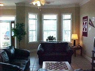 1st image of 1518A Saint Andrews Ln