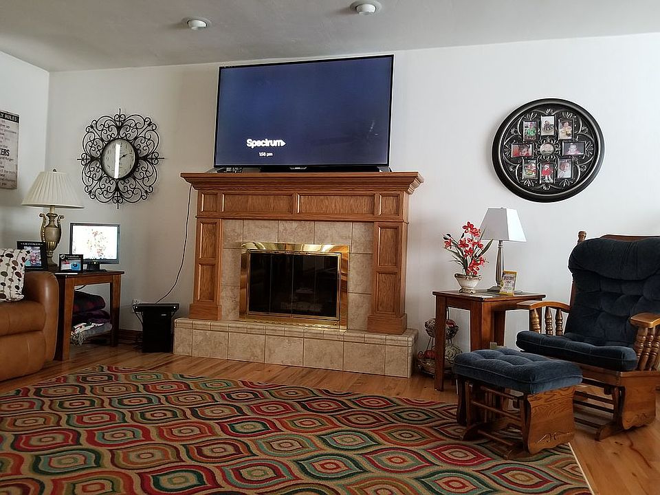 2nd image of 2404 Lina Ln