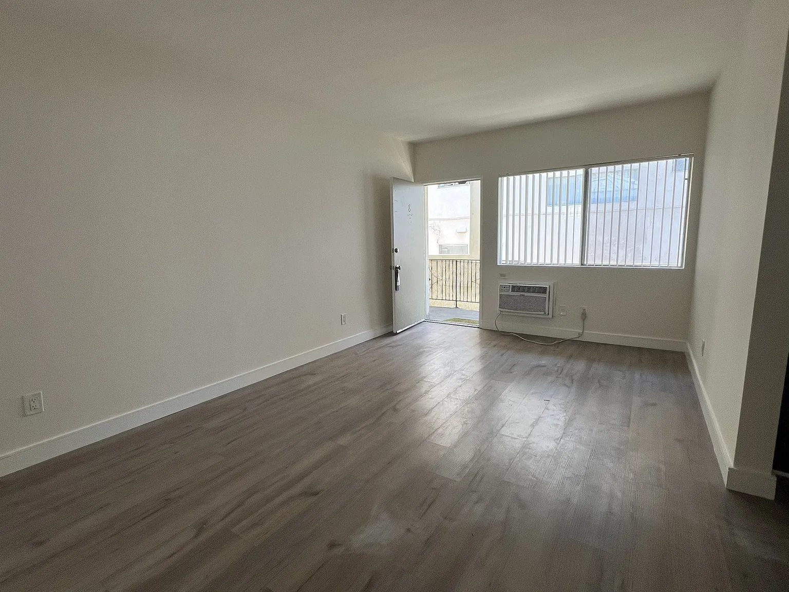 1 bed, $1,895 — Photo 1