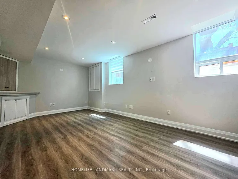 6 Fernwood Ct #A — Photo 5