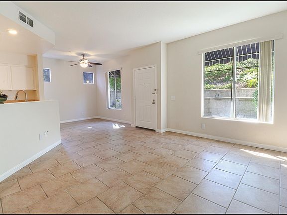 3rd image of 35 Breakers Ln