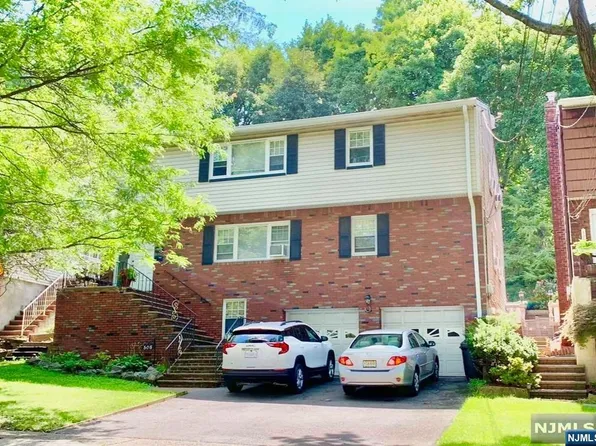 508 Oak St, Ridgefield, NJ 07657