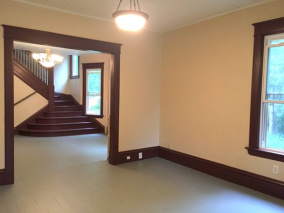 5th image of 295 Aurora Ave